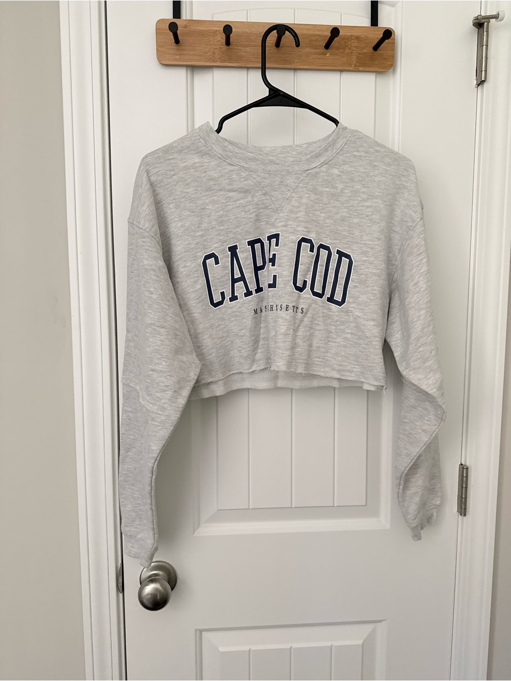 Cape Cod Cropped Sweatshirt - Light Gray SET